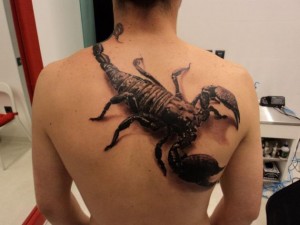 tattoo-escorpiao-costas-3d